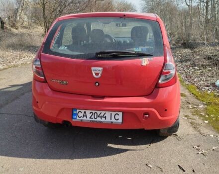 Червоний Дачія Sandero, об'ємом двигуна 1.4 л та пробігом 243 тис. км за 3500 $, фото 1 на Automoto.ua