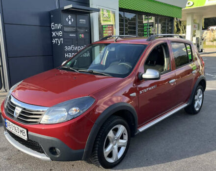 Дачия Сандеро 2010 в Бару на Automoto.ua Красный Дачия Сандеро, объемом двигателя 1.6 л и пробегом 175 тыс. км за 6200 $, фото 2 на Automoto.ua