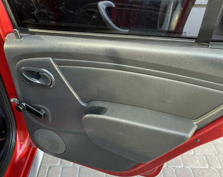 Дачия Сандеро 2010 в Бару на Automoto.ua Красный Дачия Сандеро, объемом двигателя 1.6 л и пробегом 175 тыс. км за 6200 $, фото 17 на Automoto.ua