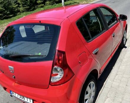 Красный Дачия Сандеро, объемом двигателя 1.15 л и пробегом 173 тыс. км за 4300 $, фото 2 на Automoto.ua