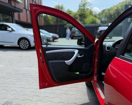 Дачия Сандеро 2010 в Черновцах на Automoto.ua Красный Дачия Сандеро, объемом двигателя 1.5 л и пробегом 206 тыс. км за 7200 $, фото 6 на Automoto.ua