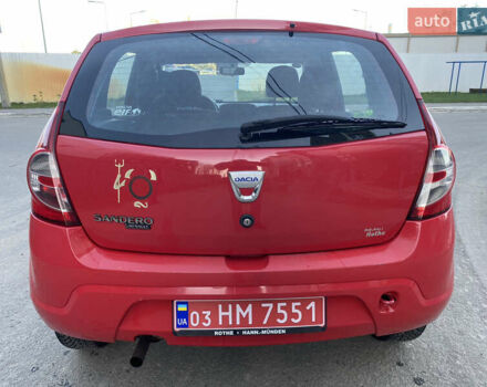 Красный Дачия Сандеро, объемом двигателя 1.2 л и пробегом 115 тыс. км за 4600 $, фото 6 на Automoto.ua