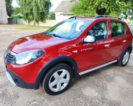 Красный Дачия Сандеро, объемом двигателя 6 л и пробегом 157 тыс. км за 6550 $, фото 2 на Automoto.ua