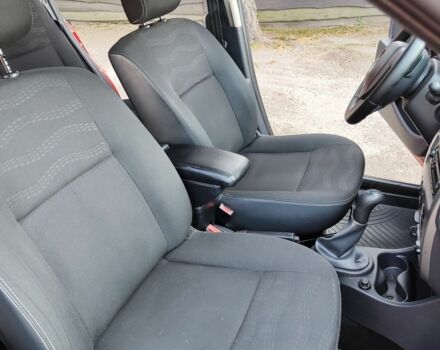 Красный Дачия Сандеро, объемом двигателя 6 л и пробегом 157 тыс. км за 6550 $, фото 18 на Automoto.ua