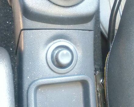 Красный Дачия Сандеро, объемом двигателя 1.2 л и пробегом 143 тыс. км за 5500 $, фото 8 на Automoto.ua