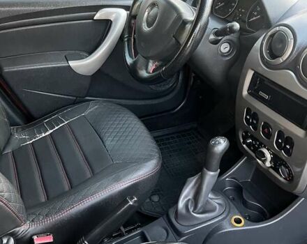 Красный Дачия Сандеро, объемом двигателя 1.6 л и пробегом 218 тыс. км за 5700 $, фото 8 на Automoto.ua