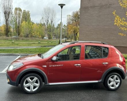 Дачія Sandero 2011 у Чернігові на Automoto.ua Червоний Дачія Sandero, об'ємом двигуна 1.6 л та пробігом 168 тис. км за 6200 $, фото 4 на Automoto.ua