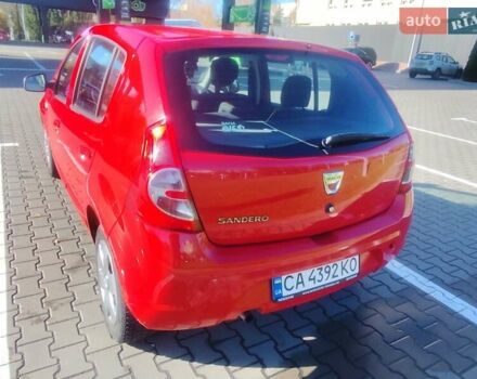 Красный Дачия Сандеро, объемом двигателя 1.2 л и пробегом 143 тыс. км за 5500 $, фото 6 на Automoto.ua