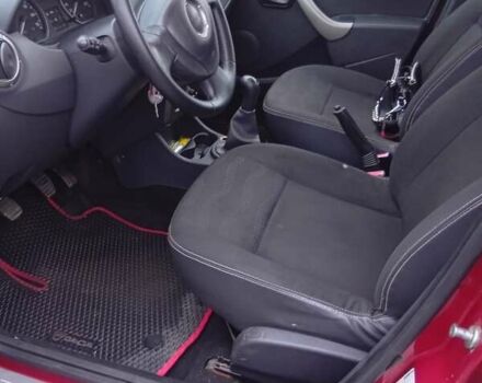 Червоний Дачія Sandero, об'ємом двигуна 1.6 л та пробігом 252 тис. км за 6750 $, фото 3 на Automoto.ua