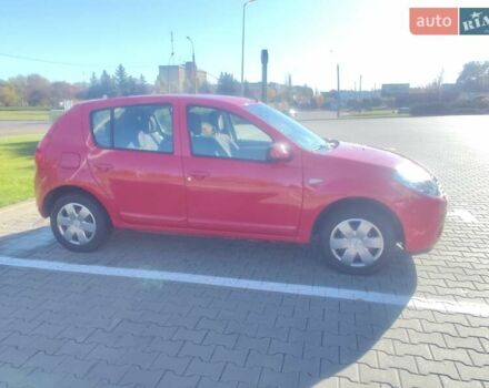 Красный Дачия Сандеро, объемом двигателя 1.2 л и пробегом 143 тыс. км за 5500 $, фото 9 на Automoto.ua