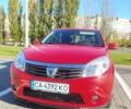 Красный Дачия Сандеро, объемом двигателя 1.2 л и пробегом 143 тыс. км за 5500 $, фото 1 на Automoto.ua