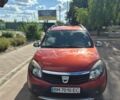 Красный Дачия Сандеро, объемом двигателя 1.6 л и пробегом 195 тыс. км за 6400 $, фото 1 на Automoto.ua