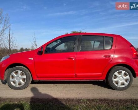 Красный Дачия Сандеро, объемом двигателя 1.2 л и пробегом 168 тыс. км за 4850 $, фото 2 на Automoto.ua