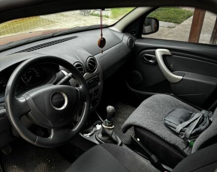 Красный Дачия Сандеро, объемом двигателя 1.5 л и пробегом 210 тыс. км за 6200 $, фото 7 на Automoto.ua