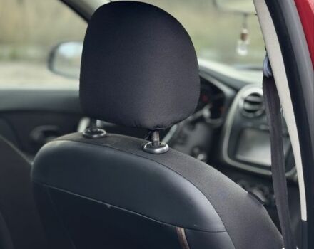 Красный Дачия Сандеро, объемом двигателя 1.5 л и пробегом 220 тыс. км за 7999 $, фото 6 на Automoto.ua