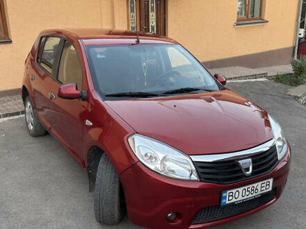 Дачия Сандеро 2008 в Тернополе на Automoto.ua Красный Дачия Сандеро, объемом двигателя 1.4 л и пробегом 210 тыс. км за 4100 $, фото 1 на Automoto.ua