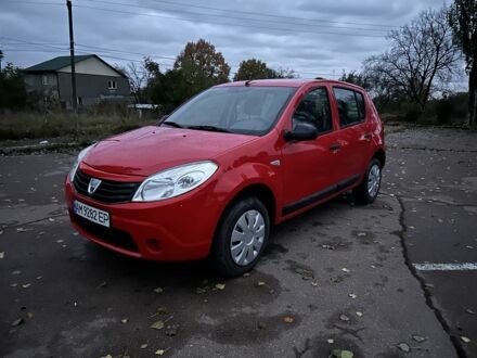 Дачія Sandero 2009 у Коростене на Automoto.ua Червоний Дачія Sandero, об'ємом двигуна 1.1 л та пробігом 174 тис. км за 2999 $, фото 1 на Automoto.ua