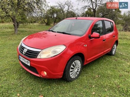 Красный Дачия Сандеро, объемом двигателя 1.4 л и пробегом 175 тыс. км за 3650 $, фото 1 на Automoto.ua