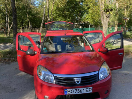 Червоний Дачія Sandero, об'ємом двигуна 1.6 л та пробігом 119 тис. км за 5535 $, фото 1 на Automoto.ua