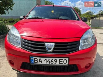 Дачія Sandero 2009 у Новгородка на Automoto.ua Червоний Дачія Sandero, об'ємом двигуна 0 л та пробігом 185 тис. км за 4100 $, фото 1 на Automoto.ua