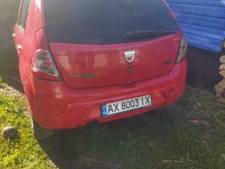 Дачія Sandero 2009 у Чугуеве на Automoto.ua Червоний Дачія Sandero, об'ємом двигуна 1.4 л та пробігом 180 тис. км за 2800 $, фото 1 на Automoto.ua