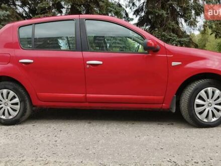 Дачия Сандеро 2009 в Харькове на Automoto.ua Красный Дачия Сандеро, объемом двигателя 1.4 л и пробегом 173 тыс. км за 4300 $, фото 1 на Automoto.ua