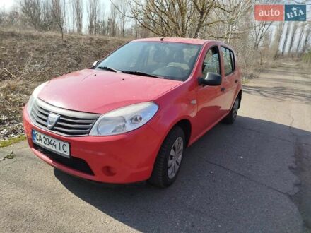 Дачія Sandero 2010 у Золотоноше на Automoto.ua Червоний Дачія Sandero, об'ємом двигуна 1.39 л та пробігом 243 тис. км за 4200 $, фото 1 на Automoto.ua
