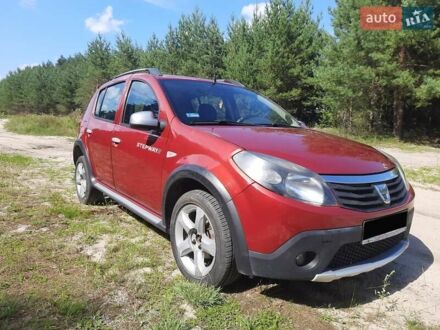 Дачия Сандеро 2010 в Славуте на Automoto.ua Красный Дачия Сандеро, объемом двигателя 1.46 л и пробегом 290 тыс. км за 6000 $, фото 1 на Automoto.ua