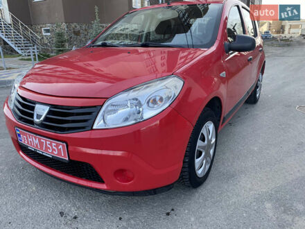 Красный Дачия Сандеро, объемом двигателя 1.2 л и пробегом 115 тыс. км за 4600 $, фото 1 на Automoto.ua