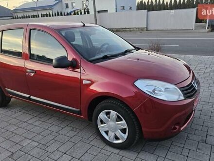 Красный Дачия Сандеро, объемом двигателя 1.2 л и пробегом 208 тыс. км за 5200 $, фото 1 на Automoto.ua