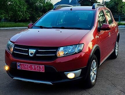 Дачия Сандеро 2013 в Черкассах на Automoto.ua Красный Дачия Сандеро, объемом двигателя 1.5 л и пробегом 216 тыс. км за 7650 $, фото 1 на Automoto.ua