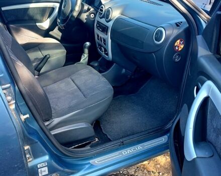 Дачія Sandero, об'ємом двигуна 1.4 л та пробігом 255 тис. км за 4500 $, фото 4 на Automoto.ua