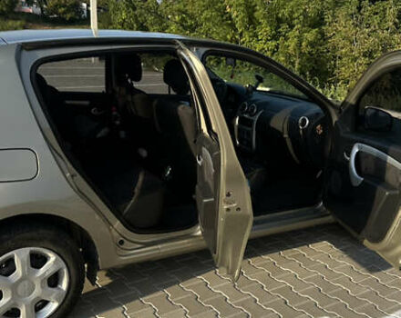 Дачія Sandero, об'ємом двигуна 1.1 л та пробігом 241 тис. км за 4500 $, фото 7 на Automoto.ua