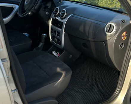 Дачія Sandero, об'ємом двигуна 1.1 л та пробігом 241 тис. км за 4500 $, фото 3 на Automoto.ua