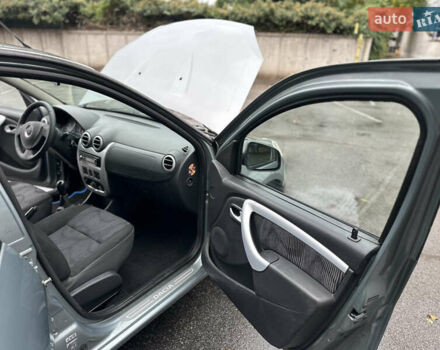 Дачия Сандеро 2008 в Виннице на Automoto.ua Серый Дачия Сандеро, объемом двигателя 1.6 л и пробегом 217 тыс. км за 5300 $, фото 29 на Automoto.ua
