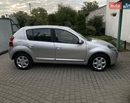 Сірий Дачія Sandero, об'ємом двигуна 1.6 л та пробігом 220 тис. км за 5350 $, фото 1 на Automoto.ua