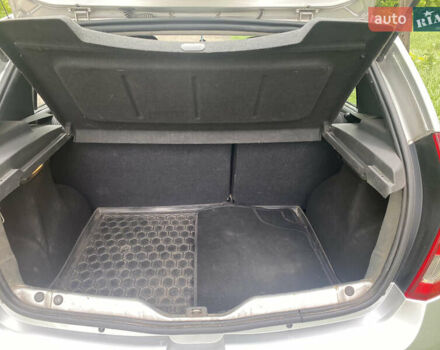 Серый Дачия Сандеро, объемом двигателя 1.4 л и пробегом 164 тыс. км за 4900 $, фото 4 на Automoto.ua