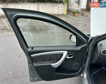Дачия Сандеро 2008 в Виннице на Automoto.ua Серый Дачия Сандеро, объемом двигателя 1.6 л и пробегом 217 тыс. км за 5300 $, фото 21 на Automoto.ua