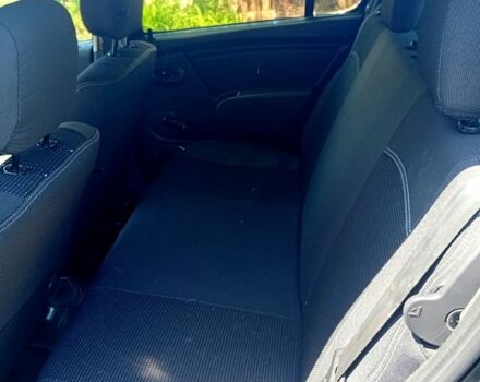 Серый Дачия Сандеро, объемом двигателя 1.4 л и пробегом 350 тыс. км за 3200 $, фото 2 на Automoto.ua