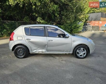 Сірий Дачія Sandero, об'ємом двигуна 1.39 л та пробігом 200 тис. км за 1500 $, фото 3 на Automoto.ua