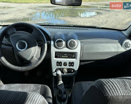 Сірий Дачія Sandero, об'ємом двигуна 1.4 л та пробігом 173 тис. км за 5300 $, фото 17 на Automoto.ua