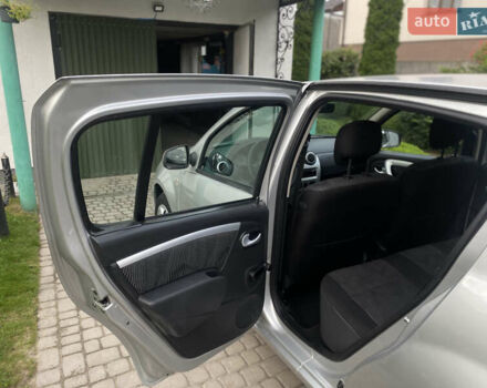 Сірий Дачія Sandero, об'ємом двигуна 1.6 л та пробігом 220 тис. км за 5350 $, фото 32 на Automoto.ua