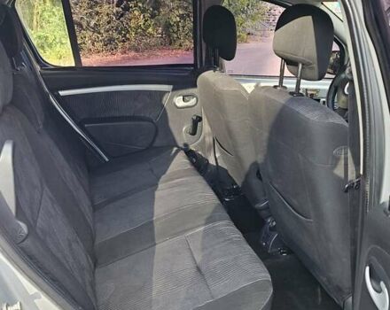 Сірий Дачія Sandero, об'ємом двигуна 1.39 л та пробігом 200 тис. км за 1500 $, фото 12 на Automoto.ua