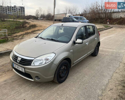 Серый Дачия Сандеро, объемом двигателя 1.4 л и пробегом 147 тыс. км за 4500 $, фото 3 на Automoto.ua