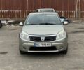 Серый Дачия Сандеро, объемом двигателя 1.6 л и пробегом 250 тыс. км за 3200 $, фото 1 на Automoto.ua