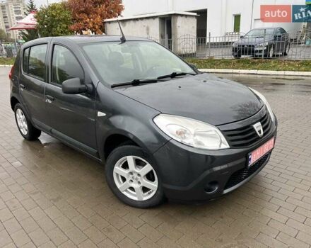 Серый Дачия Сандеро, объемом двигателя 1.4 л и пробегом 140 тыс. км за 5500 $, фото 2 на Automoto.ua