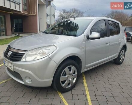 Серый Дачия Сандеро, объемом двигателя 1.4 л и пробегом 232 тыс. км за 4800 $, фото 4 на Automoto.ua