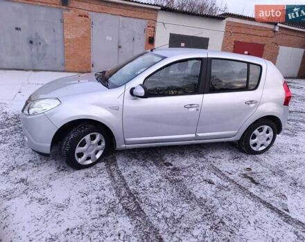 Серый Дачия Сандеро, объемом двигателя 1.4 л и пробегом 92 тыс. км за 4750 $, фото 6 на Automoto.ua