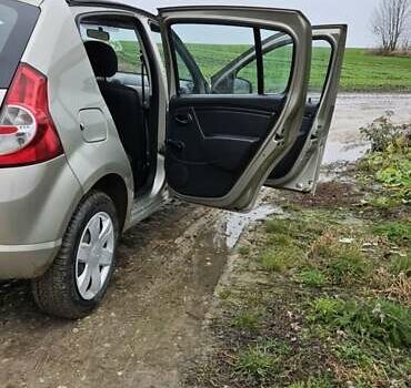 Сірий Дачія Sandero, об'ємом двигуна 1.39 л та пробігом 205 тис. км за 4300 $, фото 4 на Automoto.ua