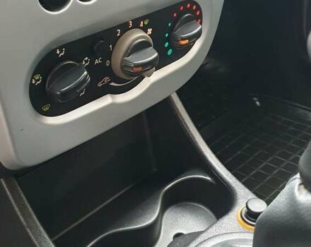 Серый Дачия Сандеро, объемом двигателя 1.4 л и пробегом 232 тыс. км за 4800 $, фото 26 на Automoto.ua